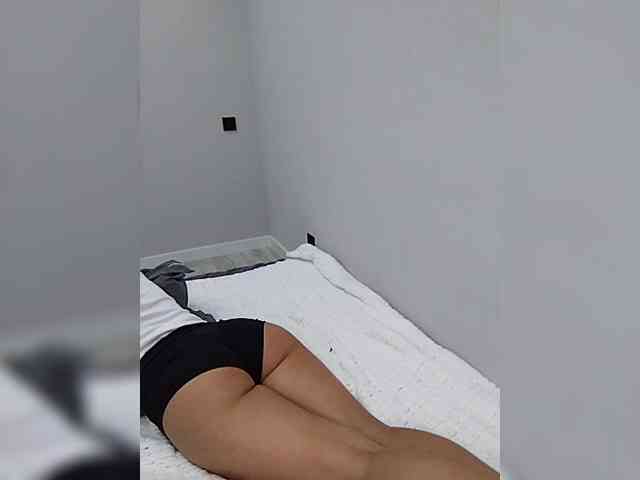 MilaMoon webcam