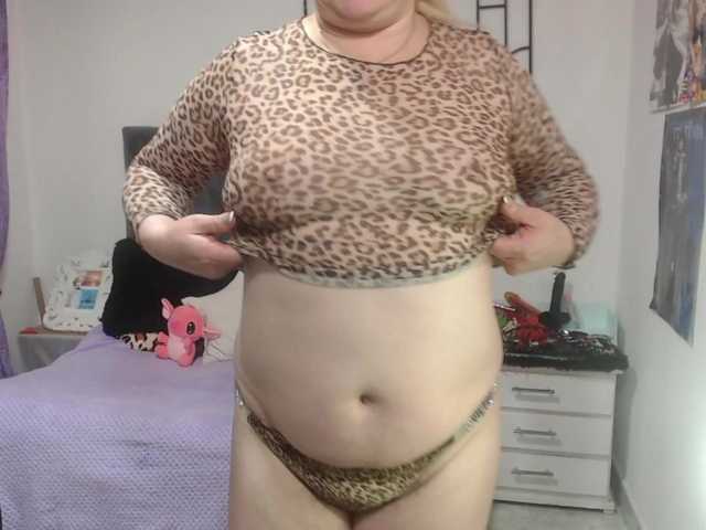 emperatrizfuckass live cam on BongaCams