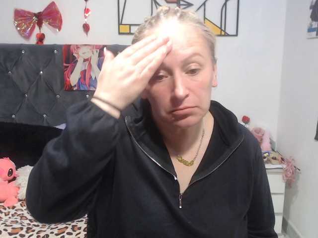 emperatrizfuckass live cam on BongaCams