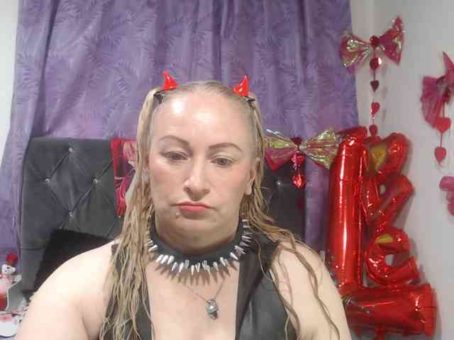 emperatrizfuckass emperatrizfuckass