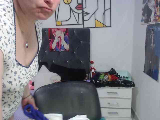 emperatrizfuckass webcam