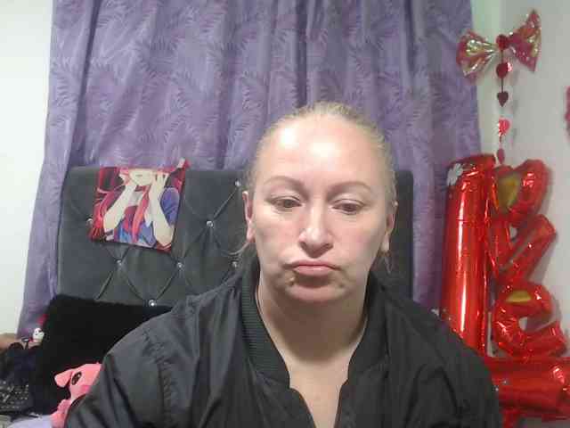 emperatrizfuckass webcam