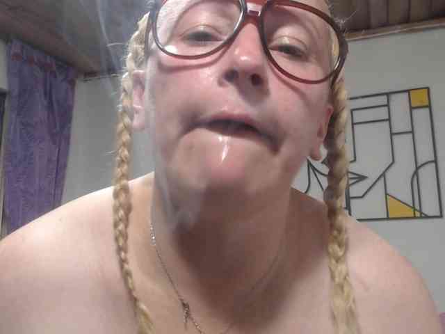 emperatrizfuckass webcam