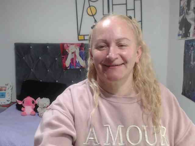 emperatrizfuckass webcam
