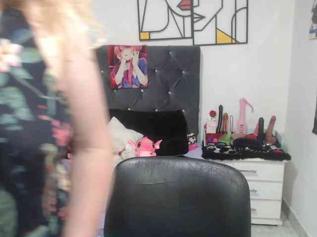 emperatrizfuckass webcam