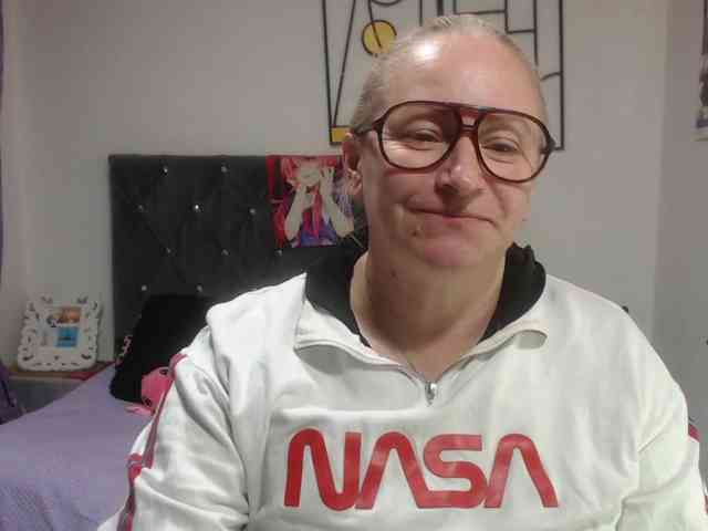emperatrizfuckass webcam