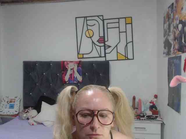 emperatrizfuckass webcam