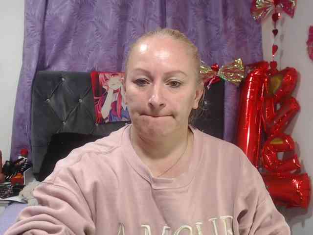 emperatrizfuckass webcam