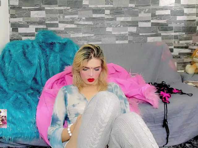 femboy_exotic live webcam show