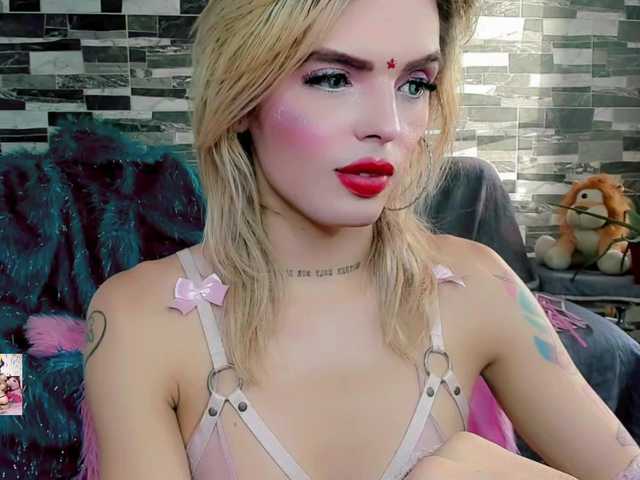 femboy_exotic live webcam show