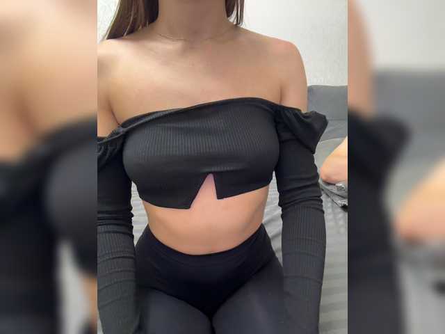 Sweet775 live cam on BongaCams