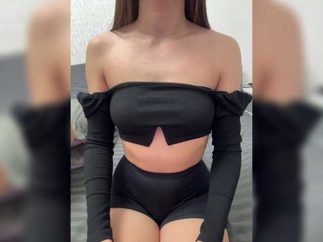 Sweet775 live cam on BongaCams