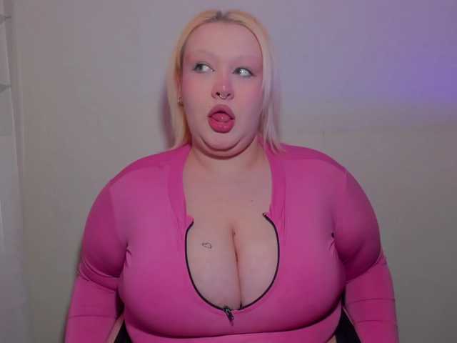 LilyBell live cam on BongaCams