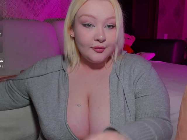 LilyBell live cam on BongaCams