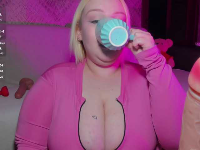 LilyBell live cam on BongaCams