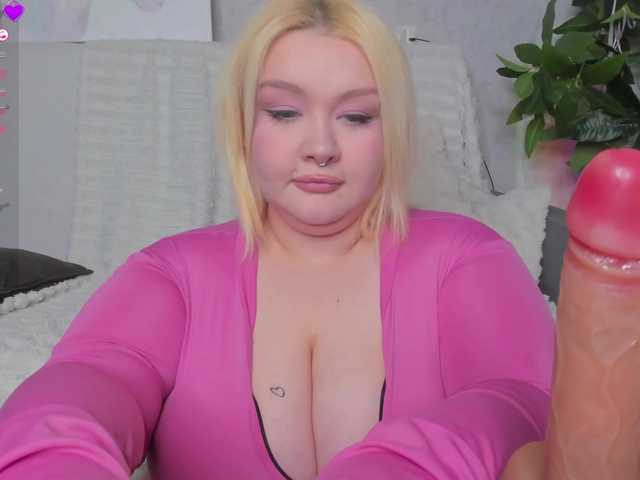 LilyBell live cam on BongaCams