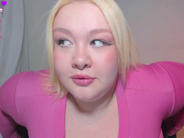 LilyBell live cam on BongaCams