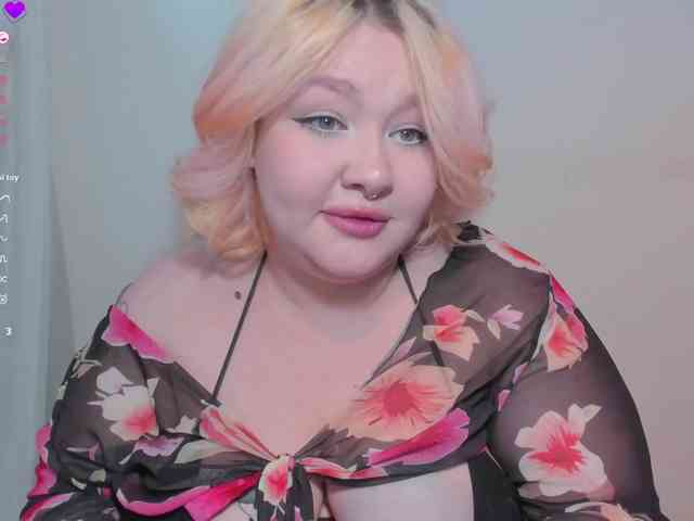 模特: LilyBell