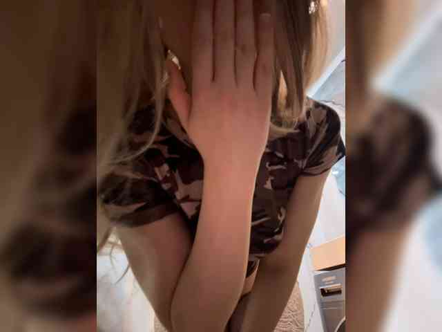 zhanarrasay Live Webcam on BongaCams