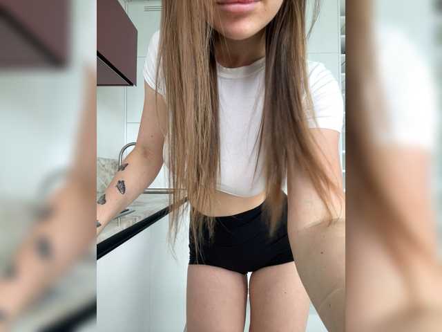 Lolichka20 live cam on BongaCams
