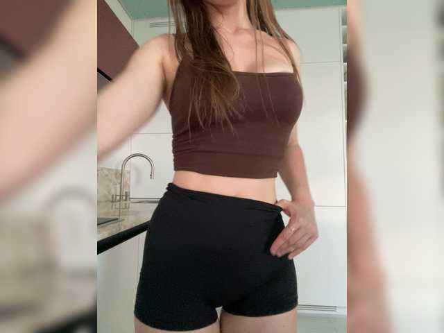 Lolichka20 live cam on BongaCams