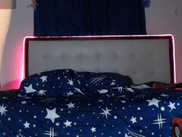Japonesahot01 — live female cam