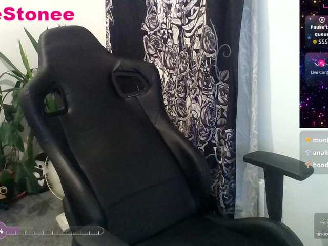 Eviestone live cam on BongaCams