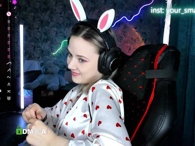 your-small-bunny live cam on BongaCams