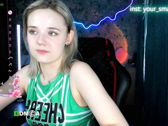 your-small-bunny live cam on BongaCams