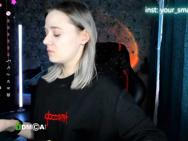 your-small-bunny live cam on BongaCams