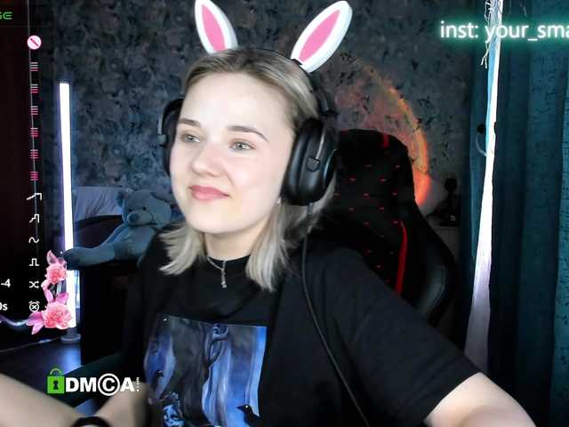 your-small-bunny live cam on BongaCams