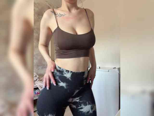 Milaya_Mia webcam