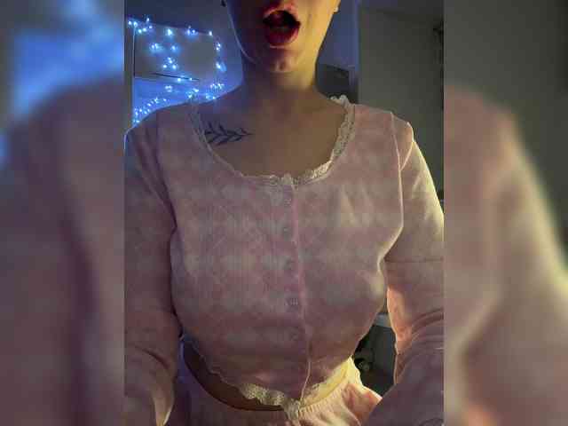 Milaya_Mia webcam