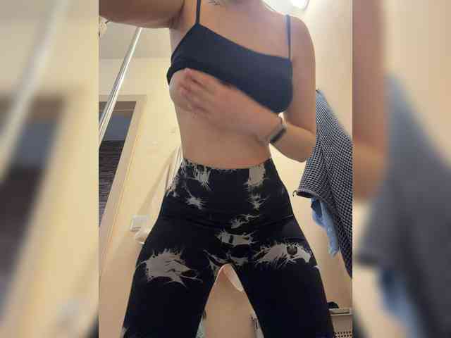 Milaya_Mia webcam