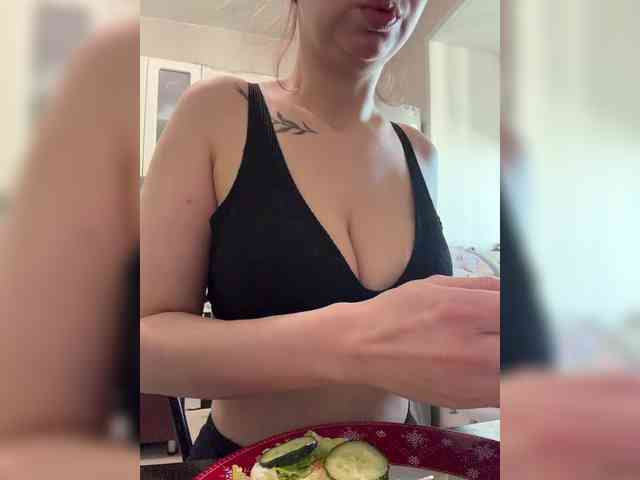 Milaya_Mia webcam