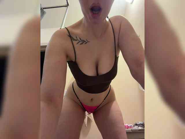Milaya_Mia webcam
