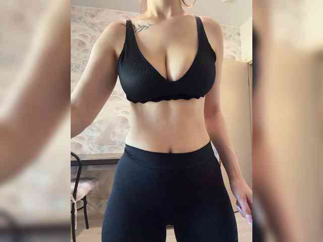 Milaya_Mia webcam