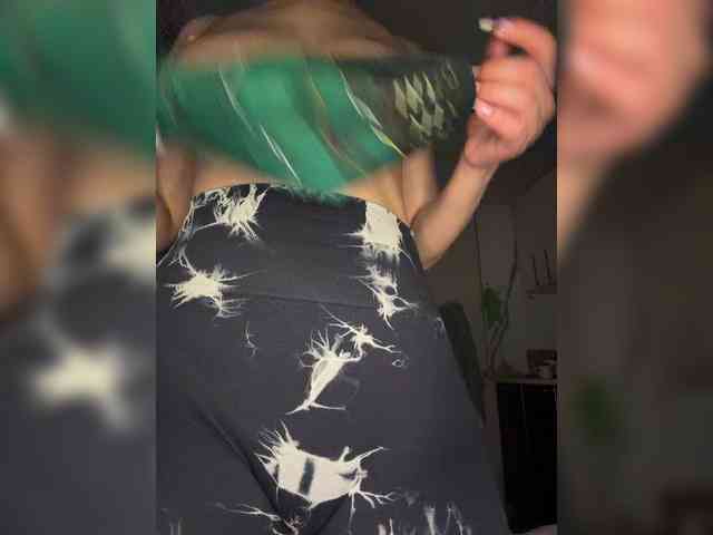 Milaya_Mia webcam