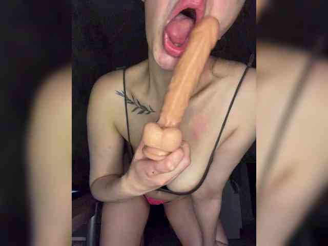 Milaya_Mia webcam