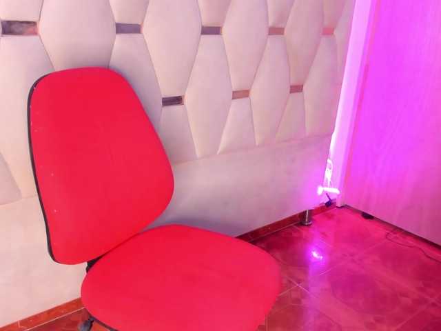 EmySandoval live cam on BongaCams