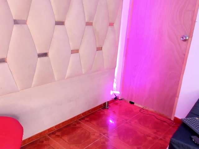 EmySandoval live cam on BongaCams