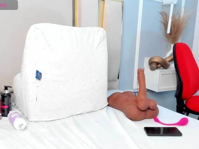 EmySandoval's BongaCams show and profile