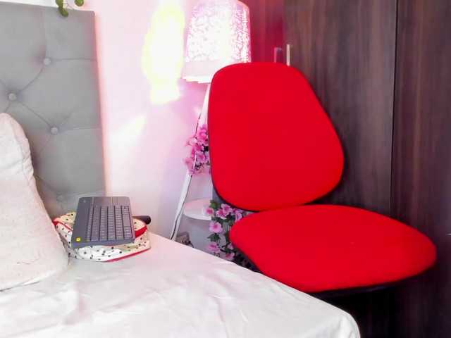EmySandoval live cam on BongaCams