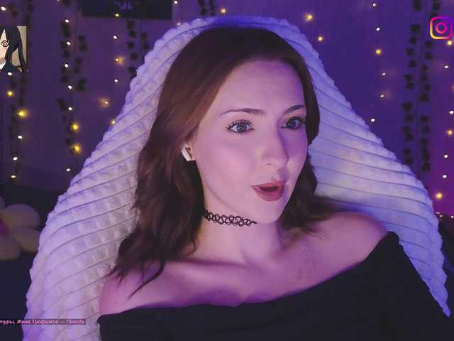 LollyGirlMoon live cam on BongaCams