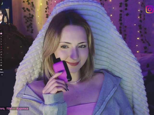 LollyGirlMoon's BongaCams show and profile