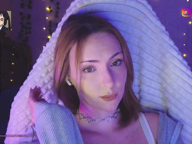 LollyGirlMoon live cam on BongaCams