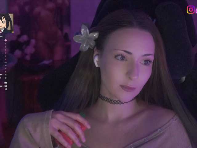 LollyGirlMoon live cam on BongaCams