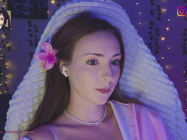LollyGirlMoon live cam on BongaCams