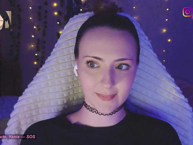 LollyGirlMoon live cam on BongaCams
