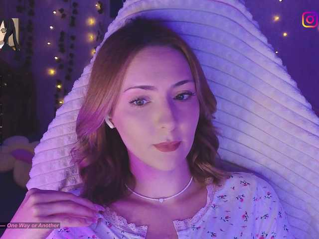 LollyGirlMoon live cam on BongaCams